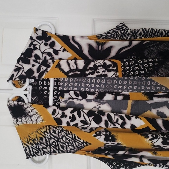 Susan Graver waterfall sleeveless cardigan - Picture 2 of 8